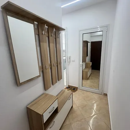 Appartamento One-bedroom Partial Seaview Vlorë