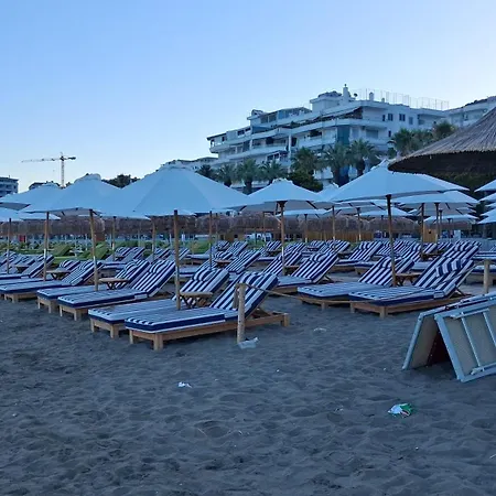 One-bedroom Partial Seaview Διαμέρισμα *