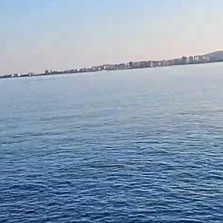 One-bedroom Partial Seaview