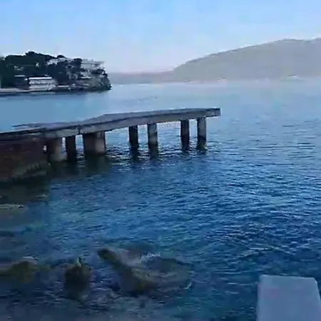 One-bedroom Partial Seaview Διαμέρισμα *